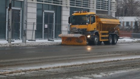 "Пътна полиция" предупреждава: Чакат се сняг и лед