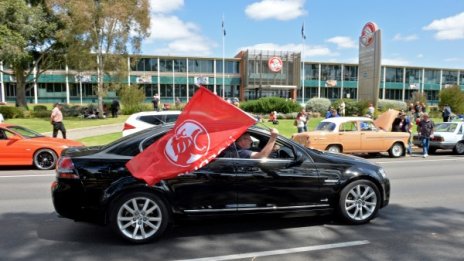 Австралийците оплакват любимата си Holden, GM я ликвидира 