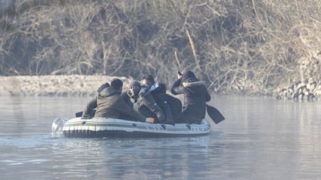 5 000 нелегални мигранти край Одрин: Има ли заплаха за границата?