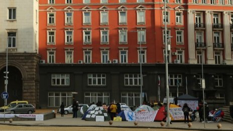 Протестът на медицинските сестри продължава