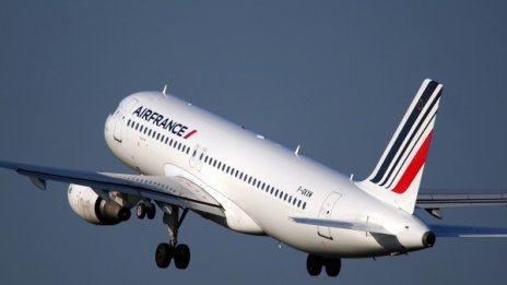 "Air France" ще отмени 3600 полета през март заради COVID-19