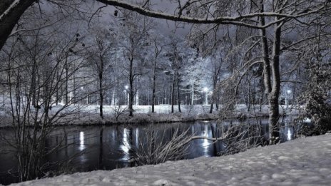 Зимата се върна, сняг и дъжд в цялата страна 