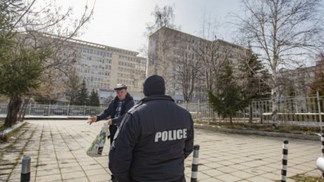 Окръжна болница в София спря приема на пациенти заради COVID-19