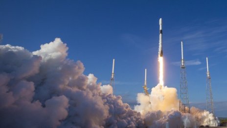 SpaceX изстреля още 60 сателита Starlink