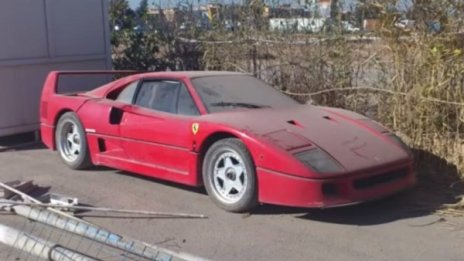 Ютубър откри изоставеното Ferrari F40 на сина на Садам Хюсеин - Удай 