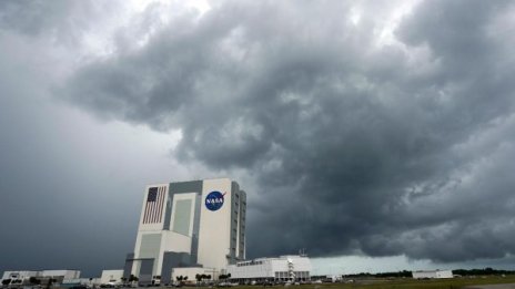 Ракетата на SpaceX и НАСА няма да излети днес 