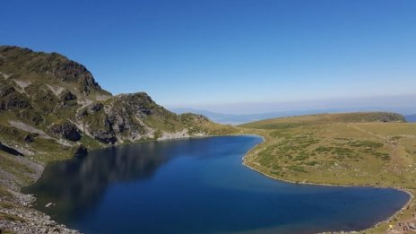 Издирват сърби, къпали се в езерото Бъбрека на Рила