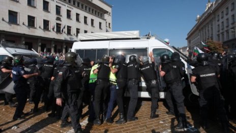 СДВР: Запазихме мира, срещу нас бяха криминални и ултраси!