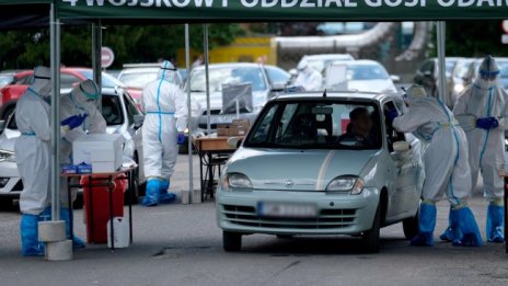 Рекорден скок на заразените с коронавирус в Източна Европа