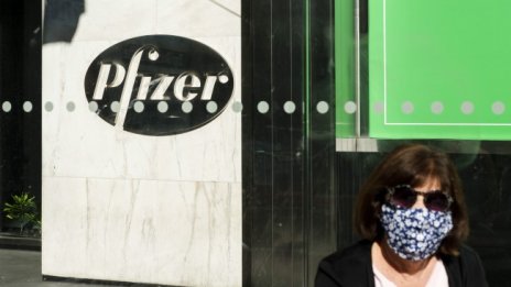 Създателят на ваксината на Pfizer: Препаратът е почти съвършен