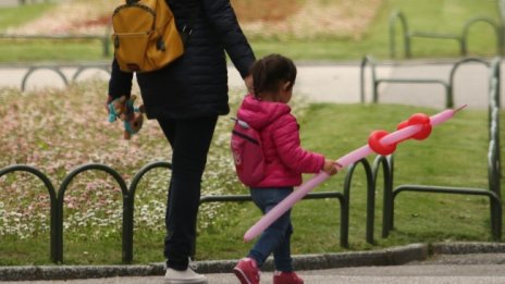 Отварят две детски градини в София за децата на медици 