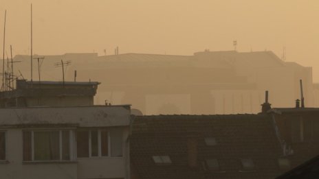 Опасно мръсен въздух в София днес и утре, паркингите на метрото - безплатни