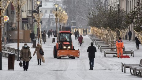 Полша с национална карантина от 28 декември заради COVID-19