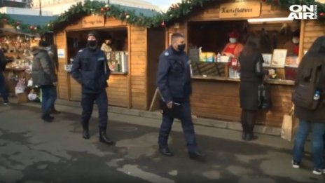 Предпразнично пазаруване: Опашки и глоби в търговски обекти