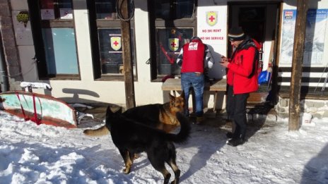 Нов инцидент в планината: Лавина блокира сноубордист в Пирин