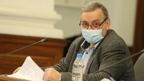 Кантарджиев за "добрия" сценарий: До август ваксинираме 1,5 млн. българи