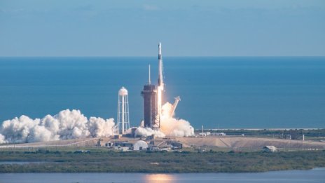 SpaceX изведе 143 търговски и държавни спътници в орбита