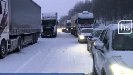 37-километрово задръстване в Германия заради снега 