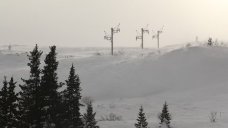 Валежи от дъжд и жълт код за вятър в цялата страна днес