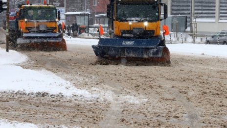 В София улиците са обработени срещу заледяване