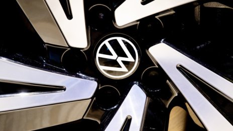 „Гринпийс“ срещу Volkswagen: Лъже ли автомобилният гигант? 