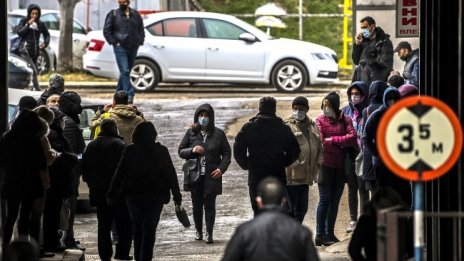 Полицейски час в Северна Македония, навън до 22 часа