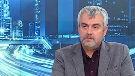 Лекар: Европа кипеше, а ние се хвалехме с най-леки мерки