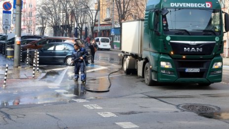 Миенето на улици - основен фактор за чист въздух в София