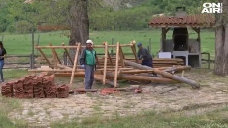 Беседка се срина върху мъж край Маджарово