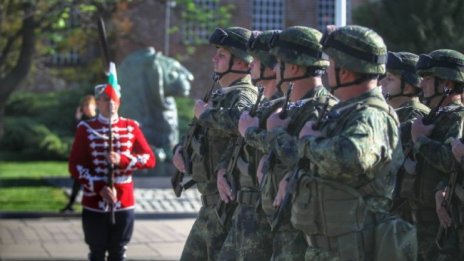 Българският войник е воден от кауза