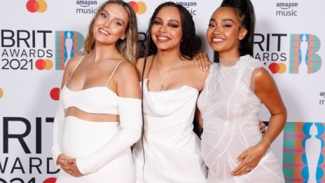 Певица от Little Mix позира топлес