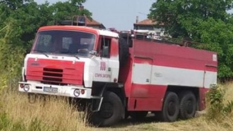 Голям пожар гори в дом за възрастни край Варна, има загинал