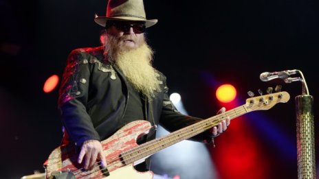 Почина Дъсти Хил, басист на бандата ZZ Top 