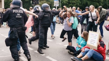 500 протестиращи срещу ваксинационните мерки в Берлин в ареста