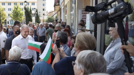 Радев: Пагубно е да се концентрират средства в регионалните центрове