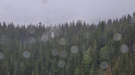 Хладно и ветровито, температурите ще са 16°-21°