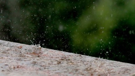  Облачна неделя, дъжд ще вали в Западна България