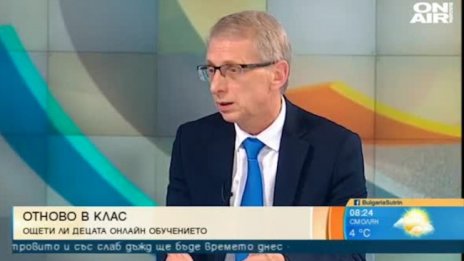 Денков: Поразен съм, когато някой бодряшки каже: "Тестове има, тръгвайте!"