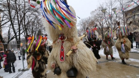 И тази година отлагат фестивала "Сурва" в Перник 