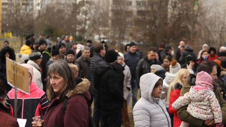 Жители на "Овча купел" излязоха на протест заради строеж в зелена площ