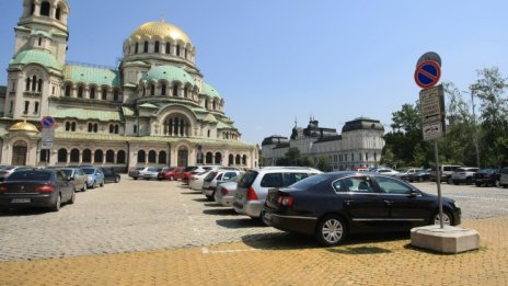 Предлагат нова пешеходна зона на пл. "Св. Александър Невски"