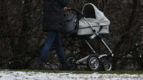 От HelpBook: Как майка с количка да влезе в сградата на район Витоша