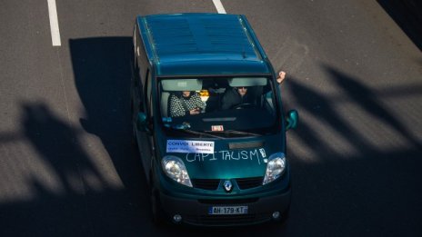 Френският "конвой на свободата" навлезе в Париж