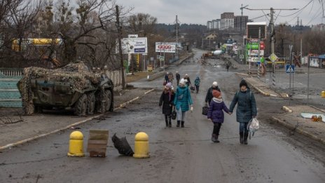 Измамиха ни: Пленени руски войници за гнева след нахлуването в Украйна