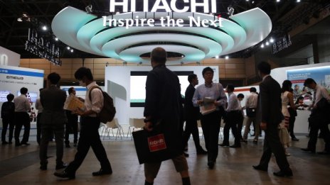 Hitachi преустановява дейността си в Русия