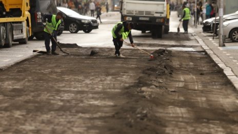 Пътищата ни са в трагично състояние, тепърва предстоят пътувания