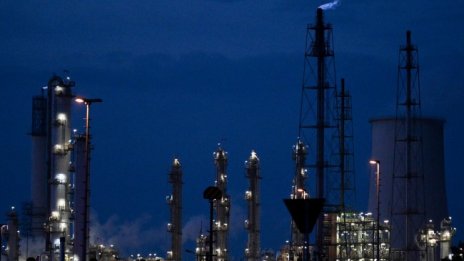 Германия може да отнеме контрола върху рафинерия от "Роснефт"