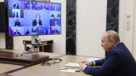 Путин нарече санкциите срещу Русия "икономическо самоубийство"