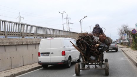 Забраната за каруци в София удари тежко "Факултета"