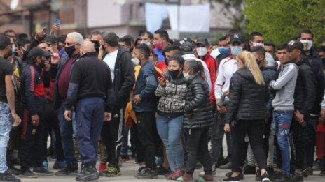 Бунт заради забрана за шумни тържества в ромската махала в Сливен 